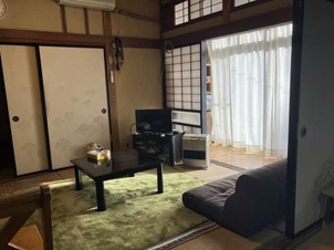 1980s wood house, 18-min walk to station, Shimane