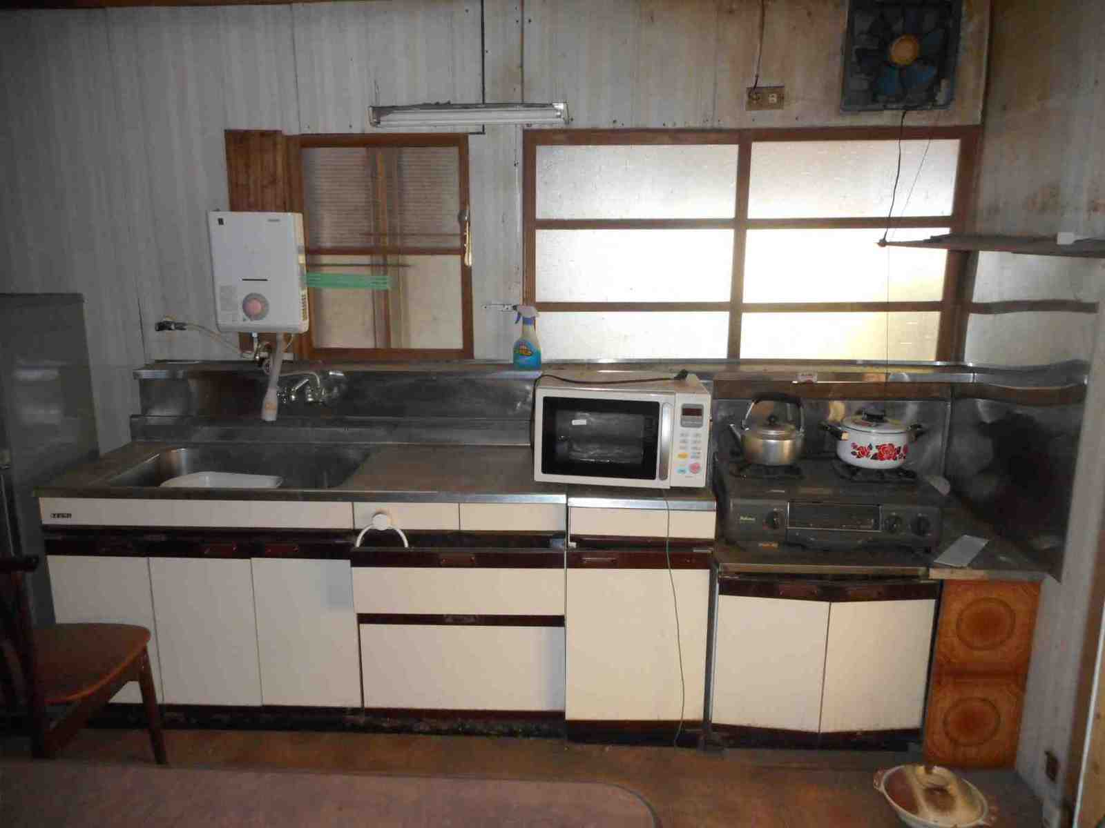 1960s house, 20-min walk to station, Hyogo