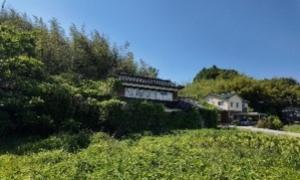 Wood house on a large plot in Niigata