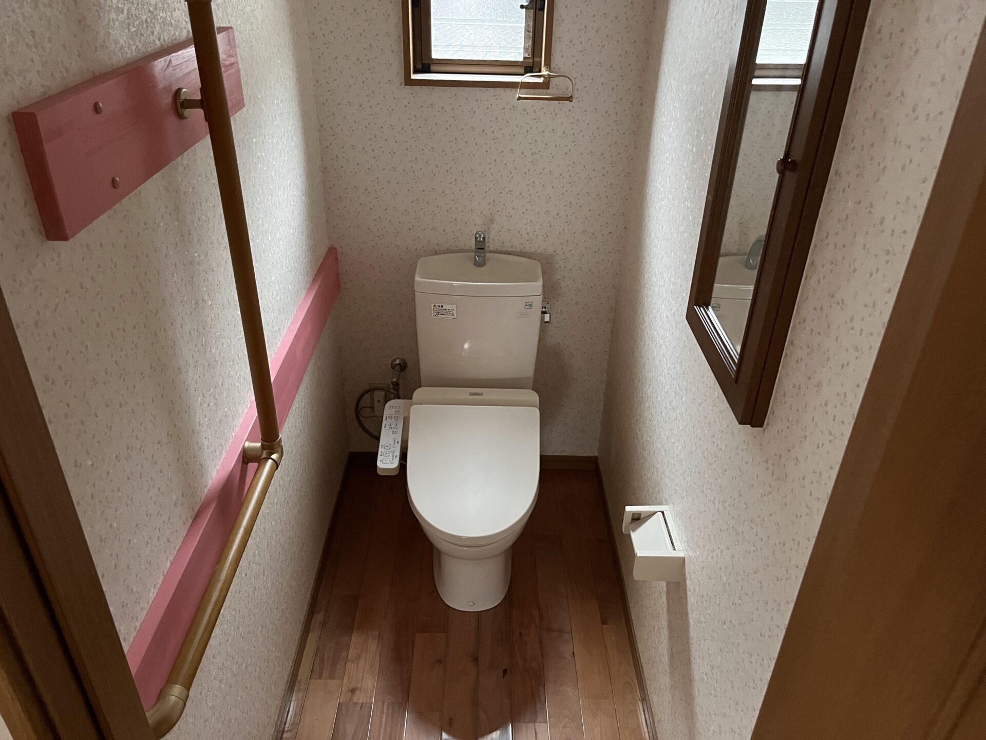 1950s wood house on a large plot in Shizuoka