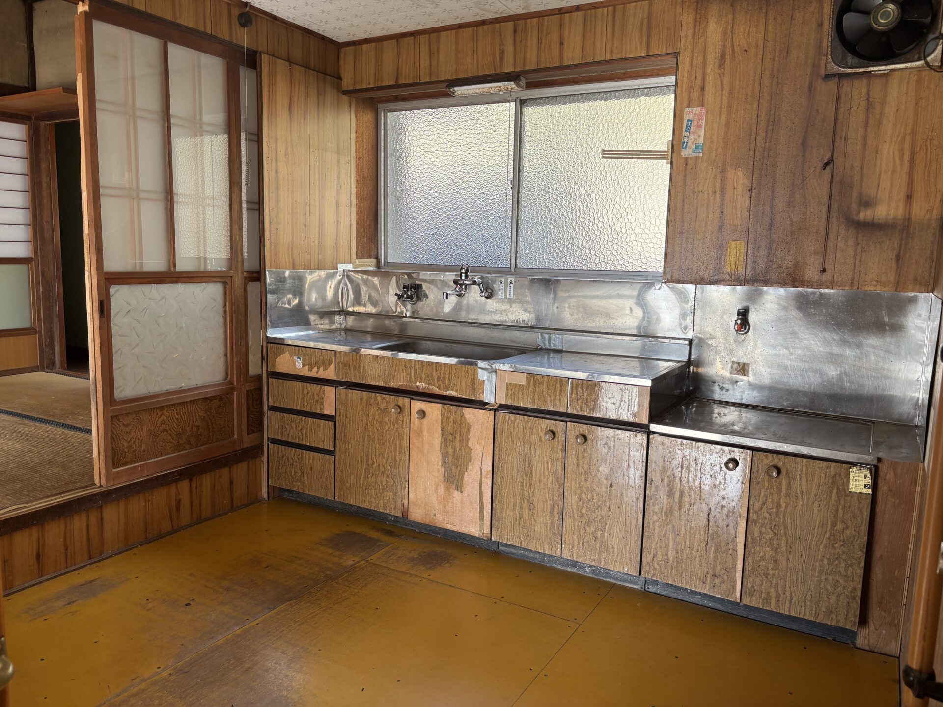 1950s wood house, 20-min walk to station, Shizuoka
