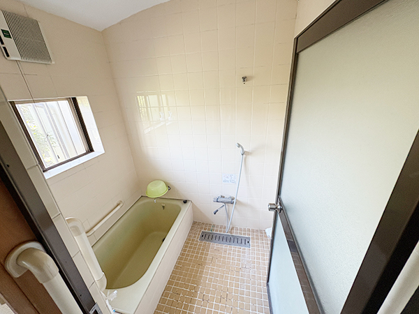 1980s wood house, 1-min walk to station, Wakayama