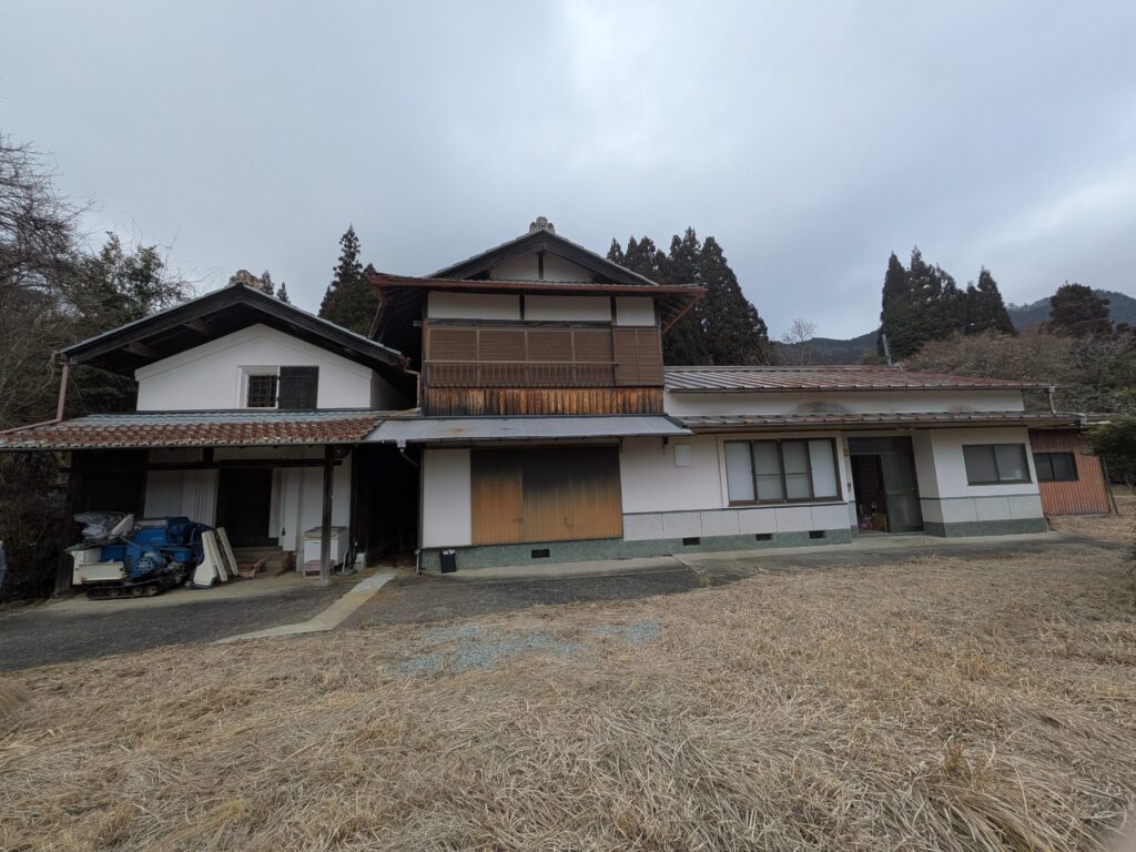 1950s wood house with storehouses in Nara