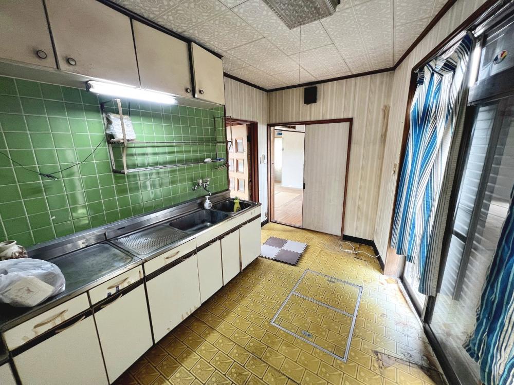 1980s concrete house in Kanoya
