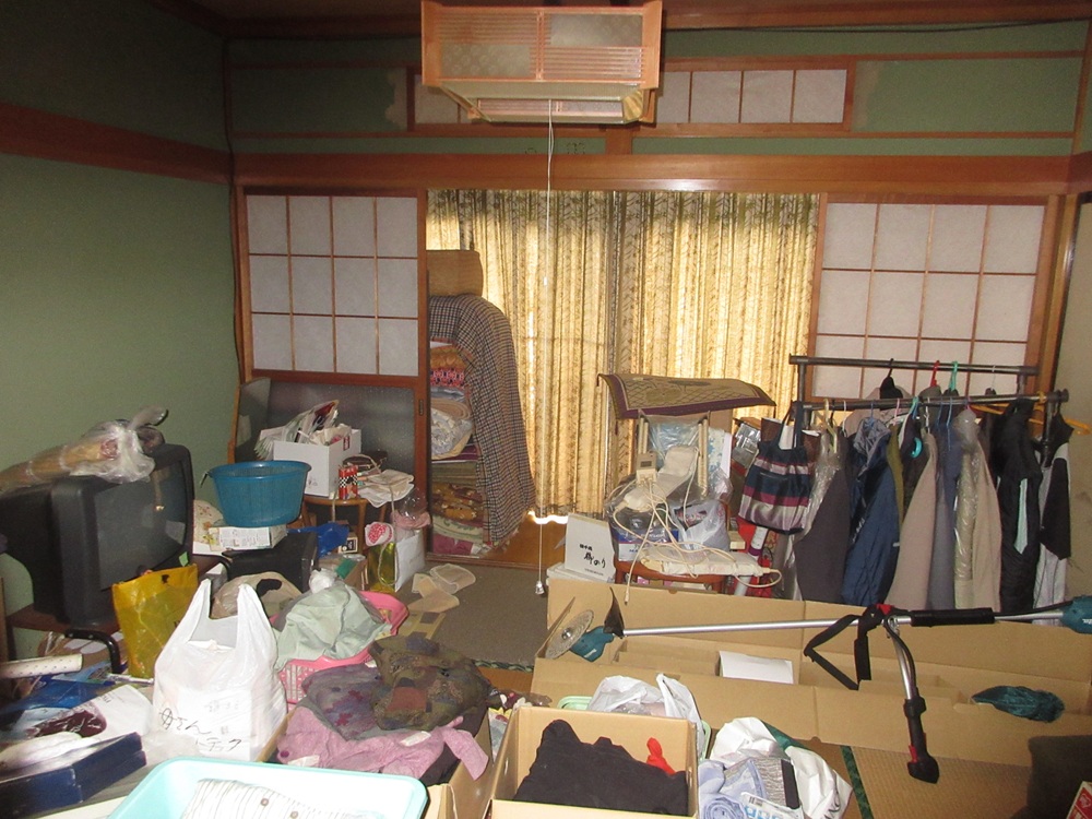 1980s wood house, 12-min walk to station, Iwate