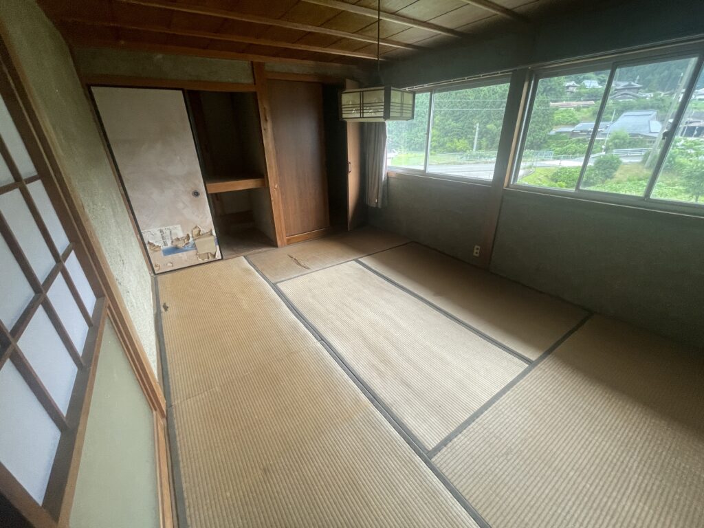 1970s wood house in Nara