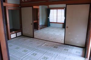 1970s wood house, 19-min walk to station, Miyagi