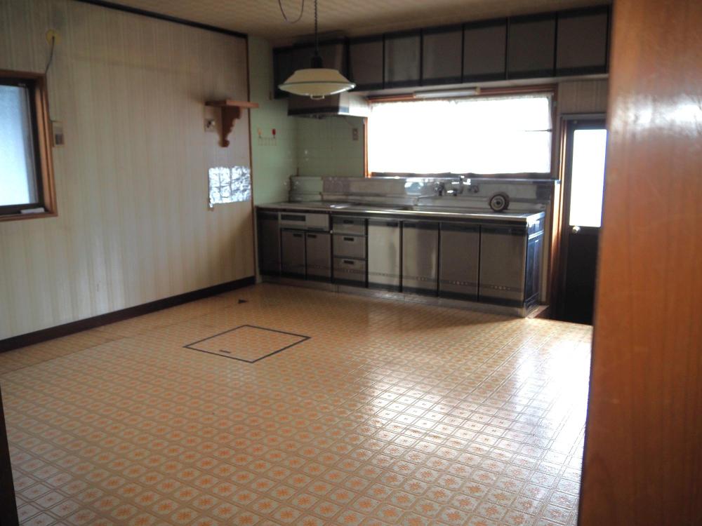 1980s wood house in Tokushima