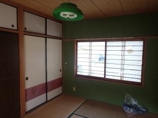 1980s concrete house, 15-min walk to station, Oita