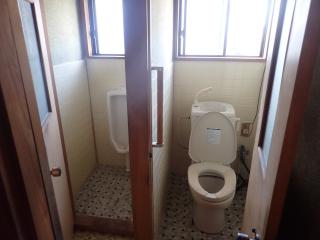 1980s concrete house, 15-min walk to station, Oita
