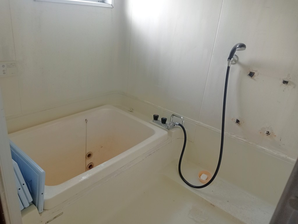 (R8-4) Viewing Reservations Now Accepted!!