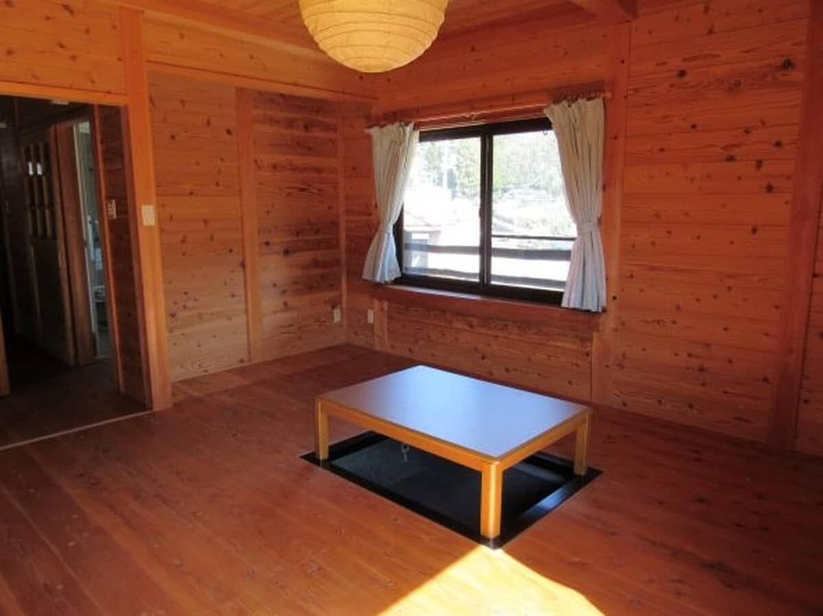 2000s wood house in Hiroshima