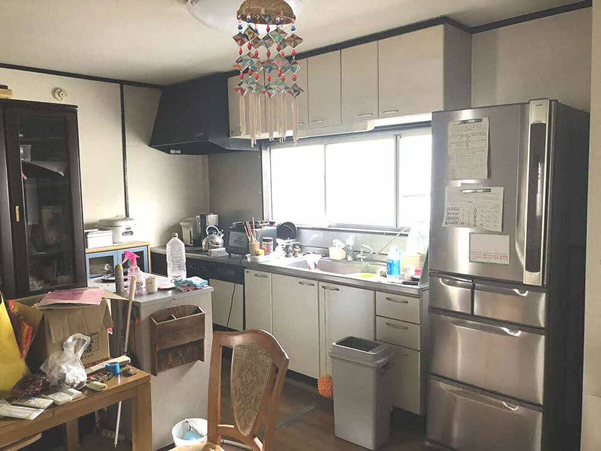 1970s wood house with outbuildings in Hiroshima