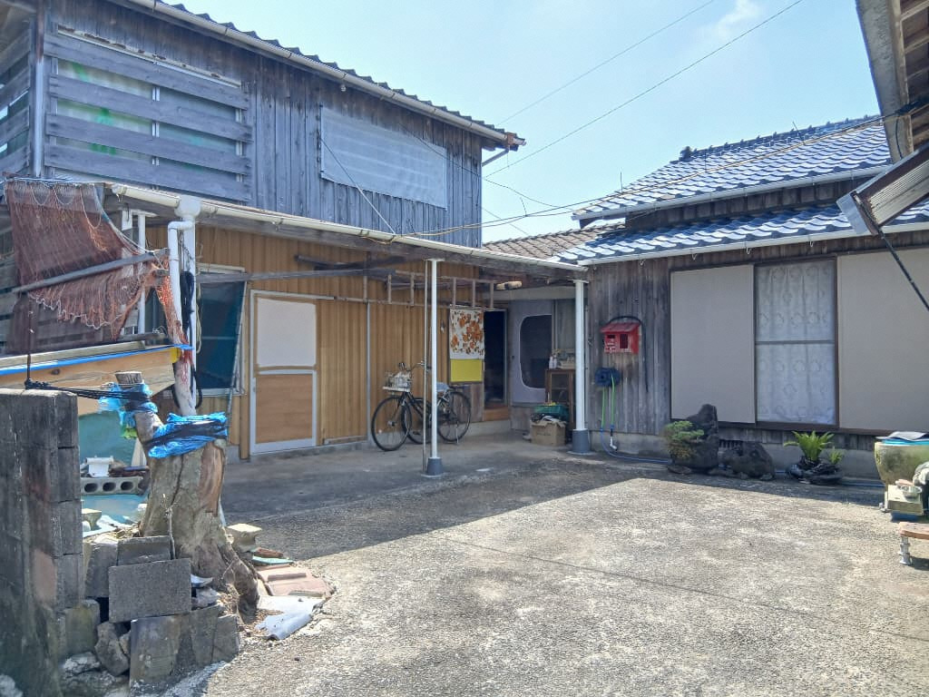 1970s wood house in Nagasaki