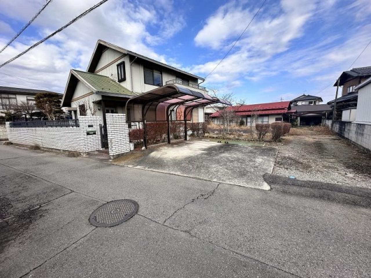 1980s steel-frame house, 2-min walk to station, Tochigi