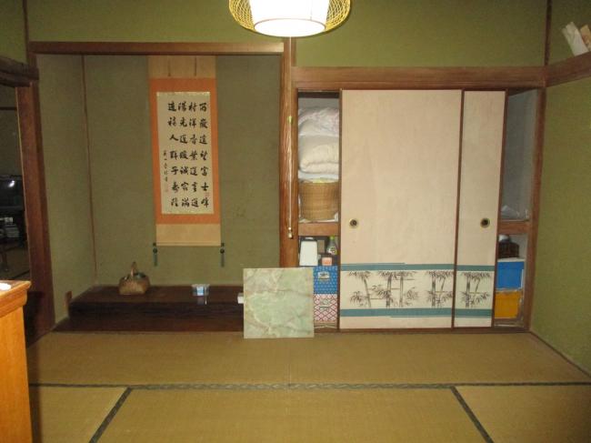 1980s wood house, 17-min walk to station, Okayama