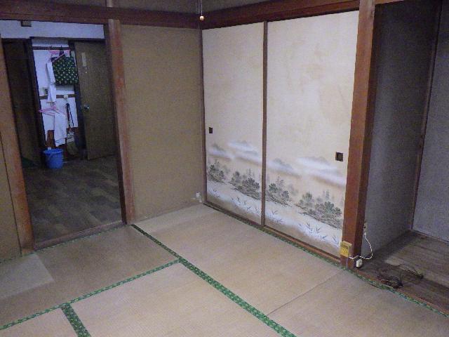 1970s wood house, 12-min walk to station, Nagasaki