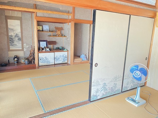 1970s house, 18-min walk to station, Gifu