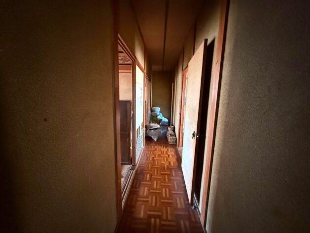 1970s wood house in Ehime