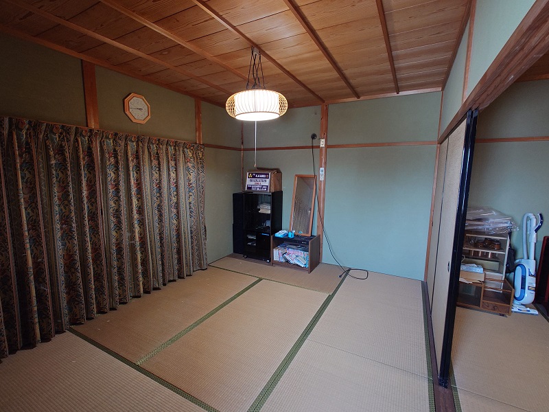 1950s wood house, 7-min walk to station, Tottori