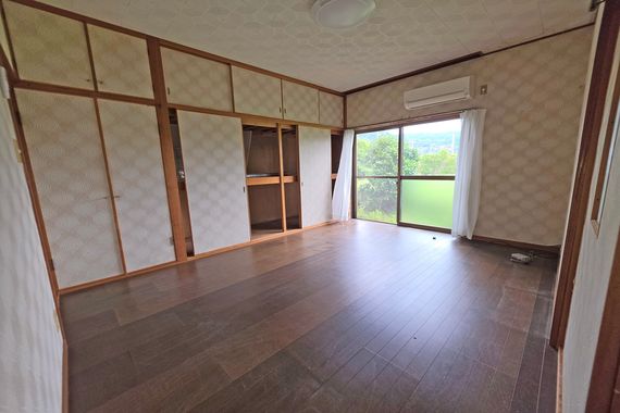 1980s wood house, 8-min walk to station, Wakayama