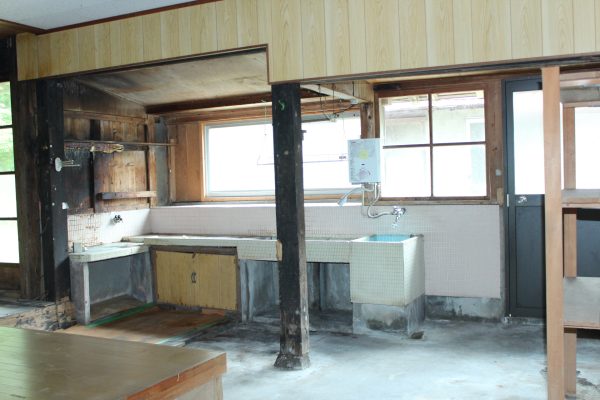 1930s wood house with storehouses in Shimane