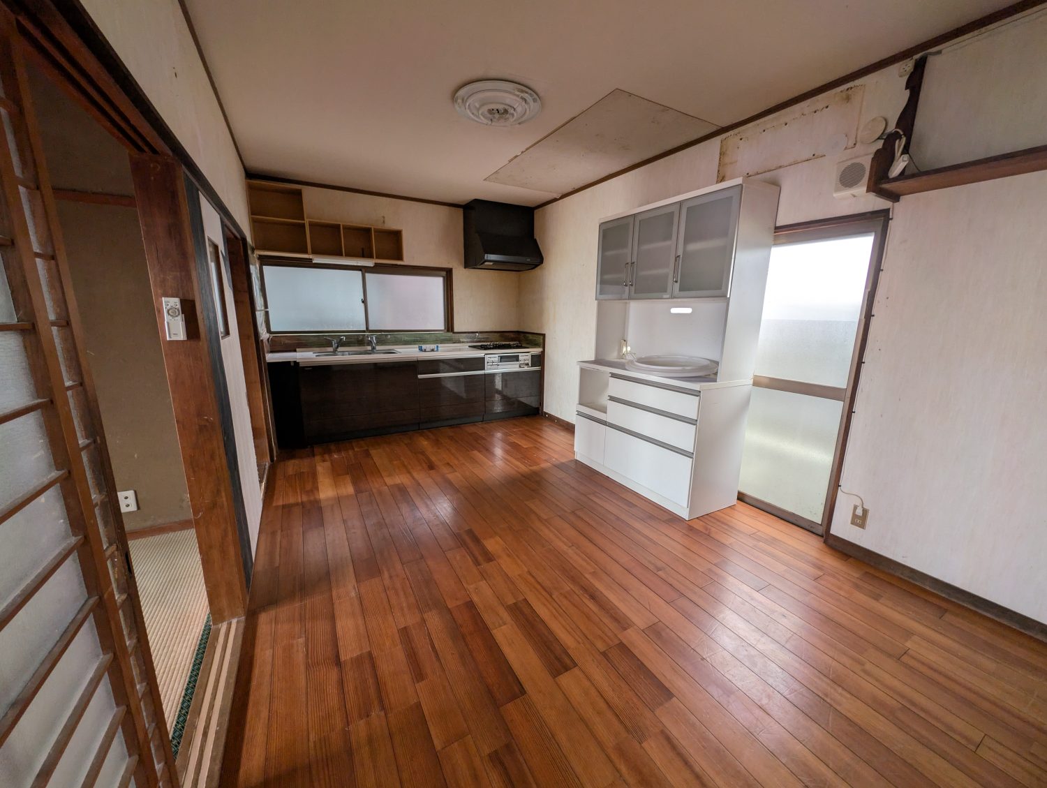 1980s wood house, 6-min walk to station, Hyogo