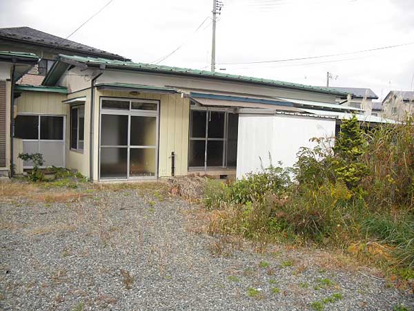 1970s wood house, 16-min walk to station, Iwate