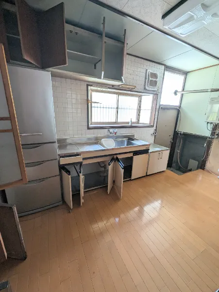 1970s steel-frame house, 16-min walk to station, Iwate