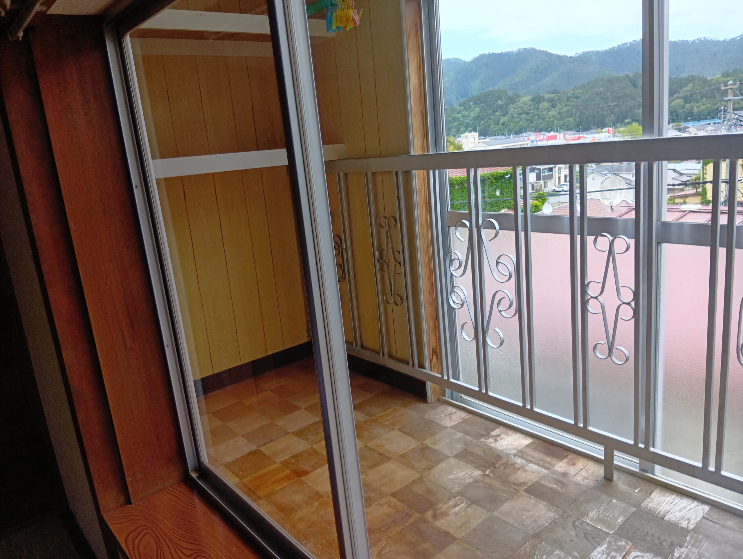 [Price Changed] Retro, distinctive architecture, compact property near the city center