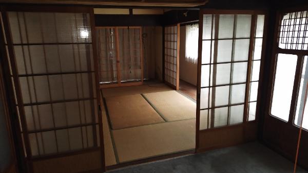 1930s wood house on a large plot in Hyogo