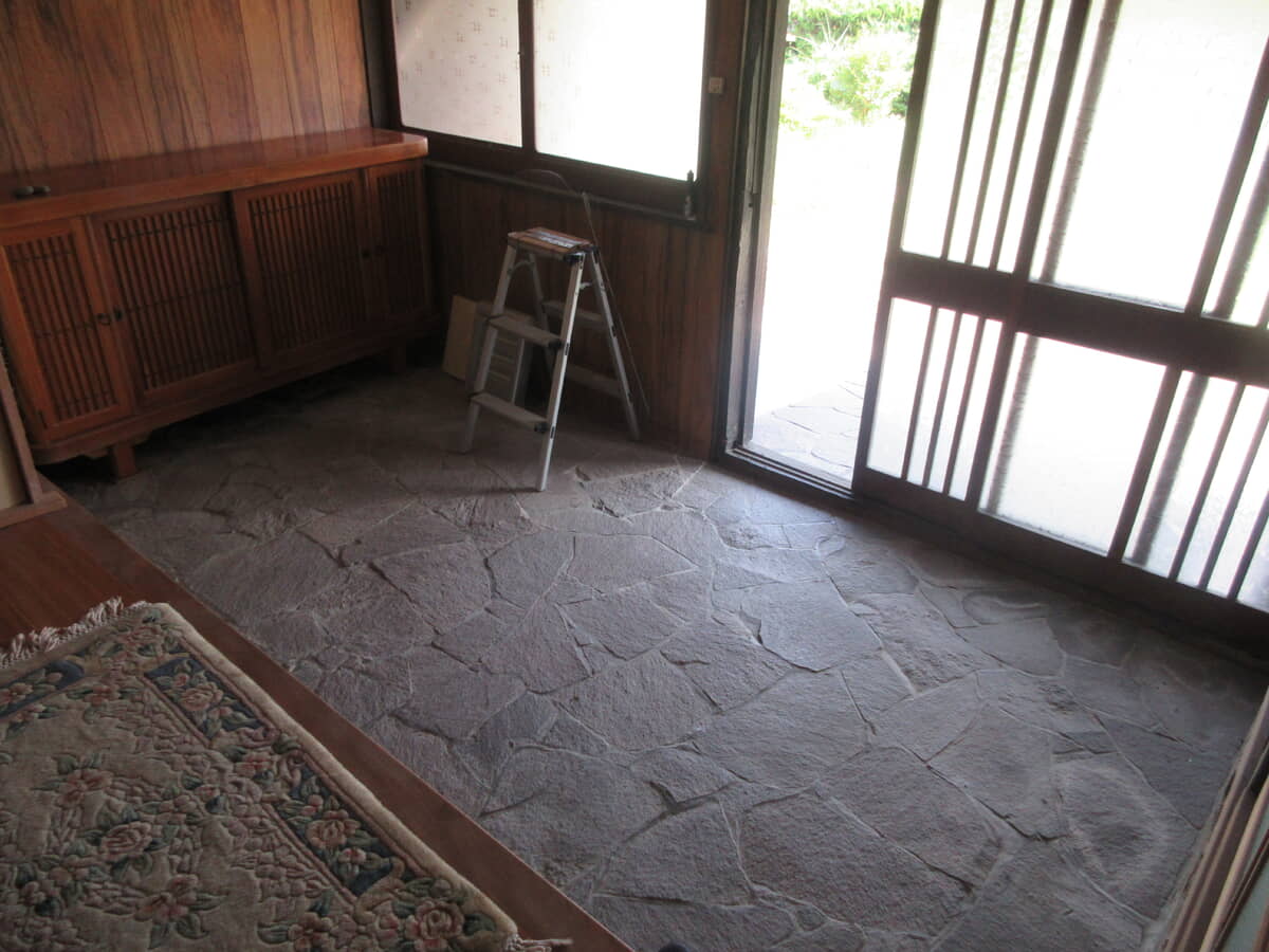 1880s wood house on a large plot in Hiroshima