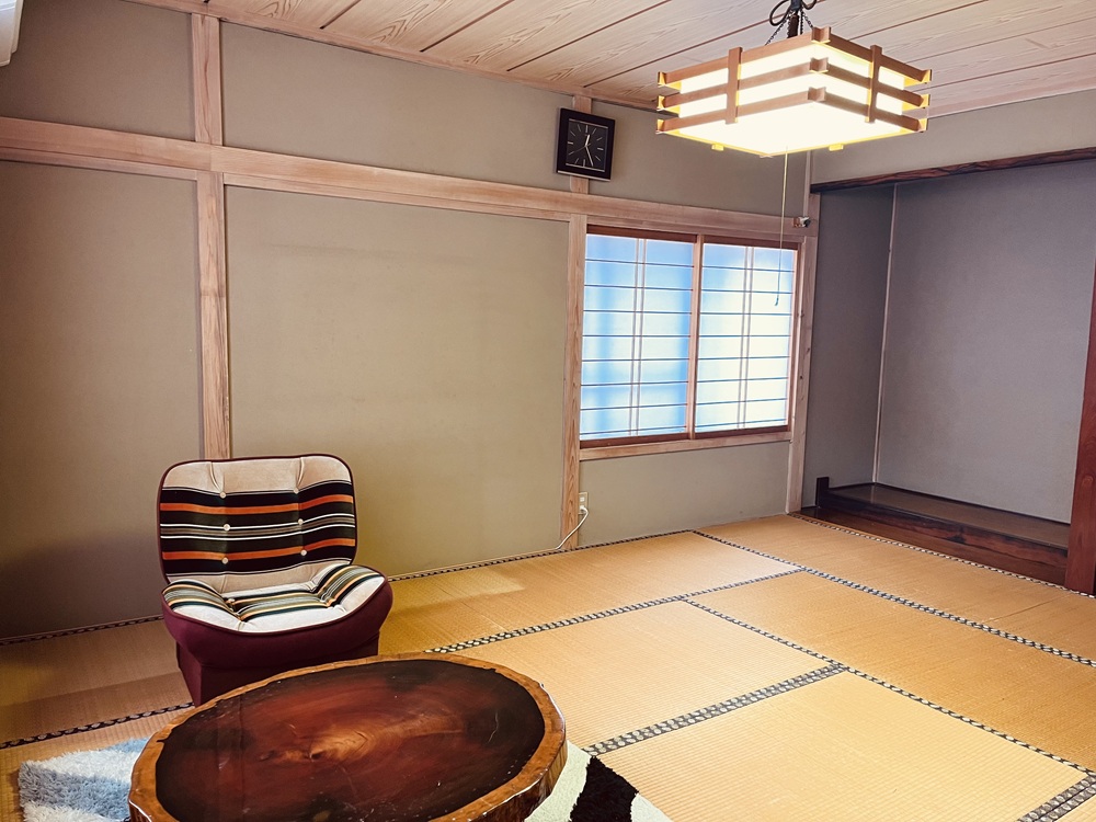 1980s wood house, 9-min walk to station, Iwate