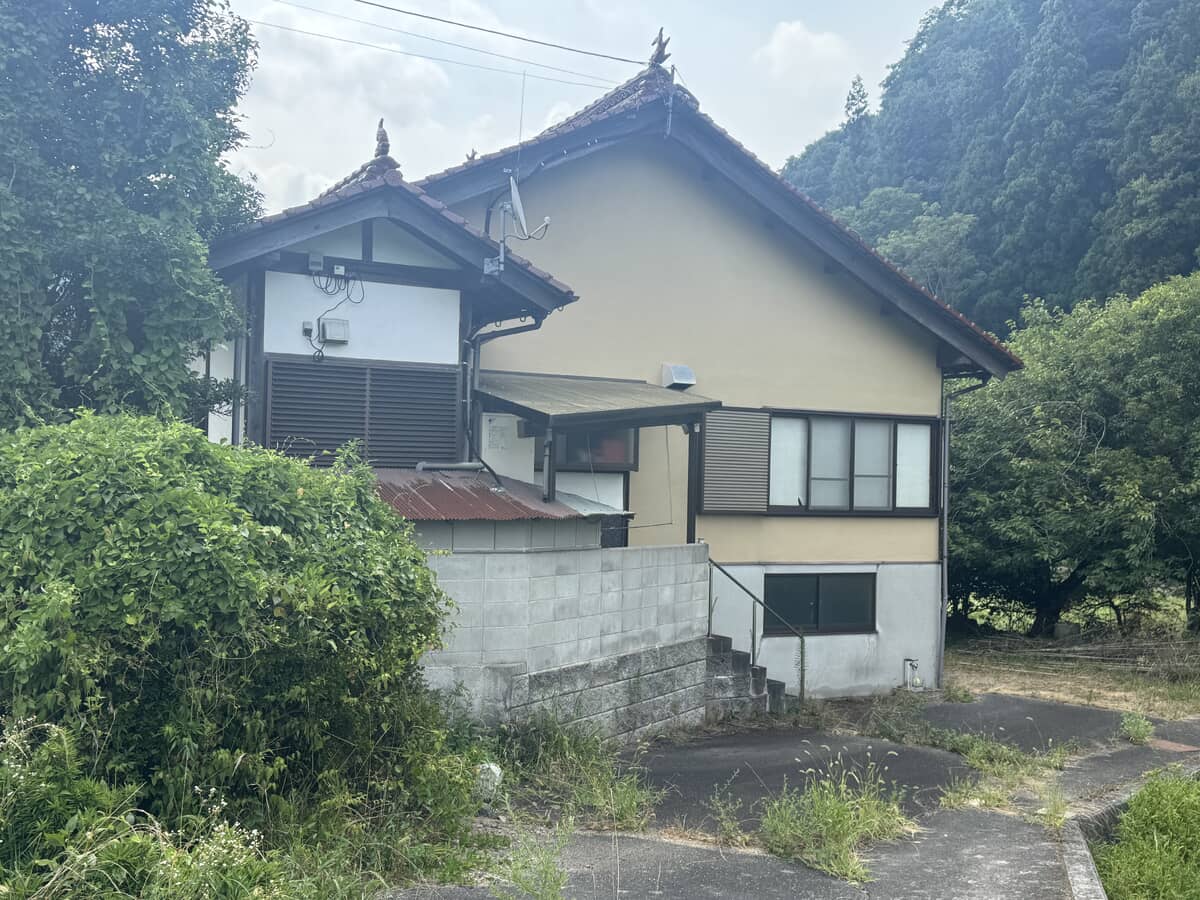 1990s wood house in Hiroshima
