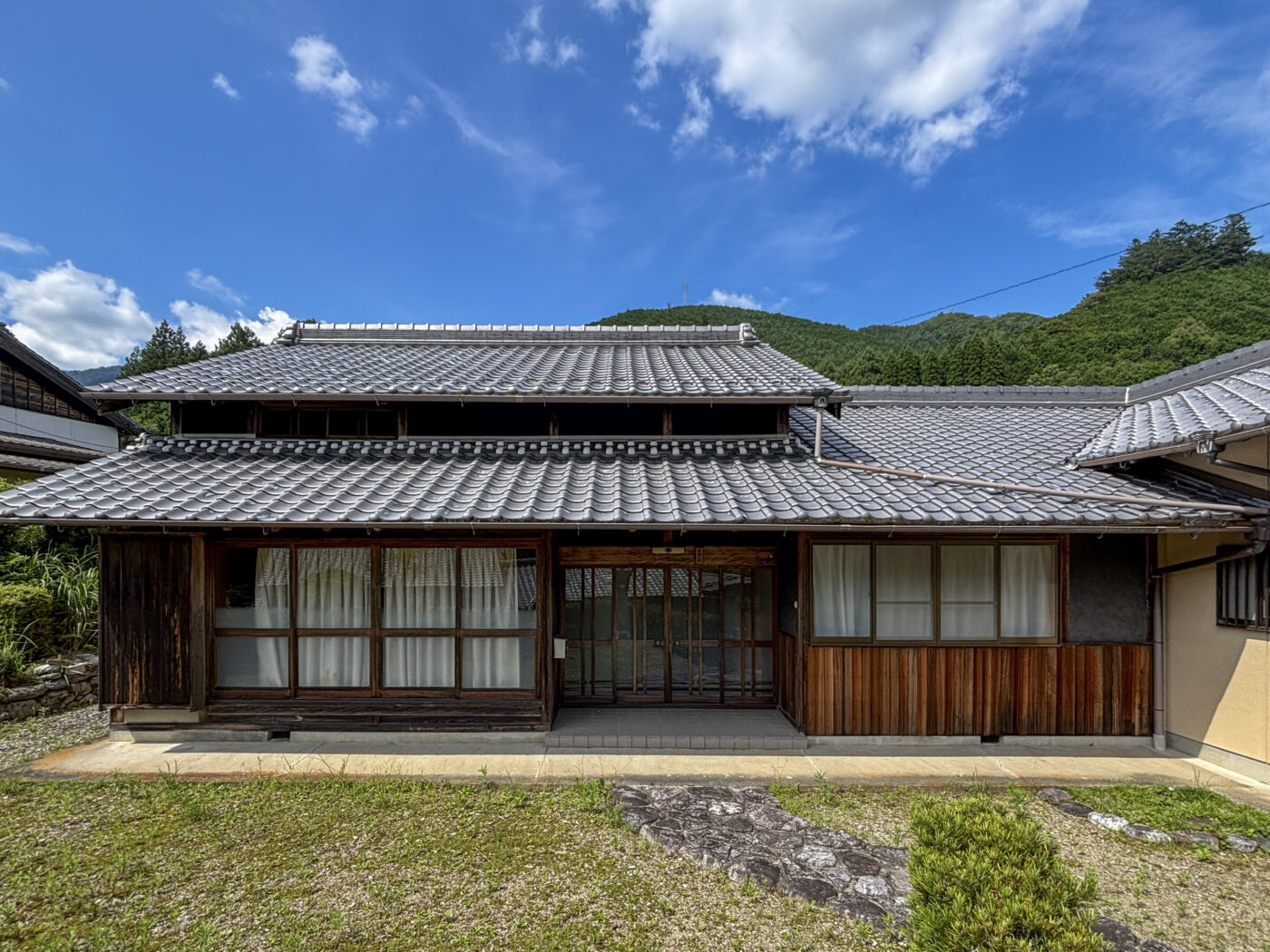 Wood house in Matsusaka Kahada