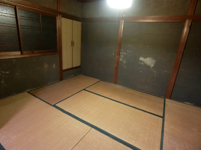 1960s wood house in Kochi