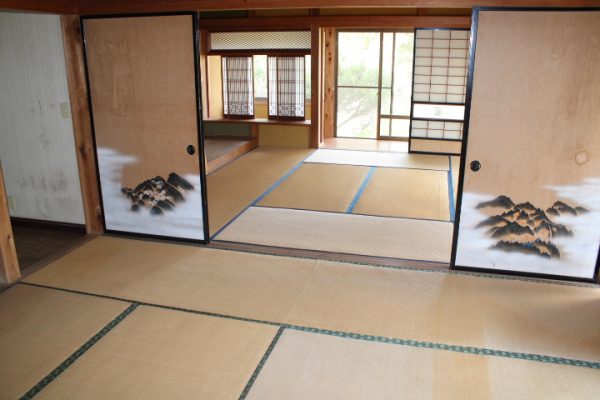 1980s house, 17-min walk to station, Shimane