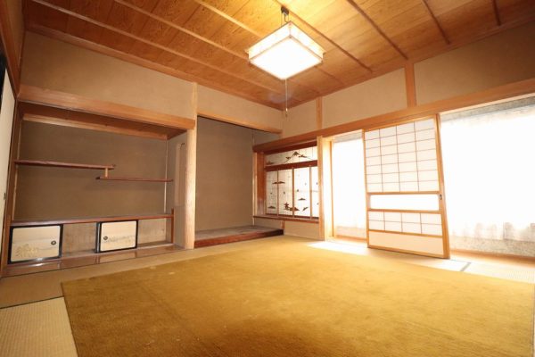 1970s wood house, 10-min walk to station, Shimane