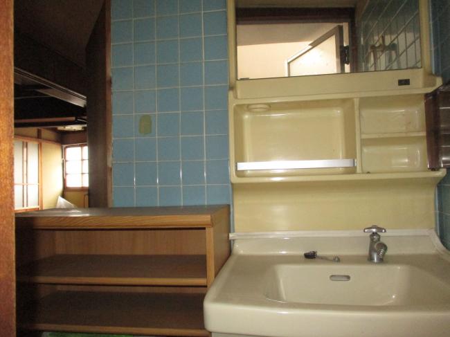 1910s wood house, 17-min walk to station, Okayama