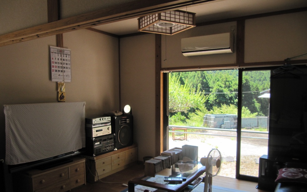 2000s wood house in Nara
