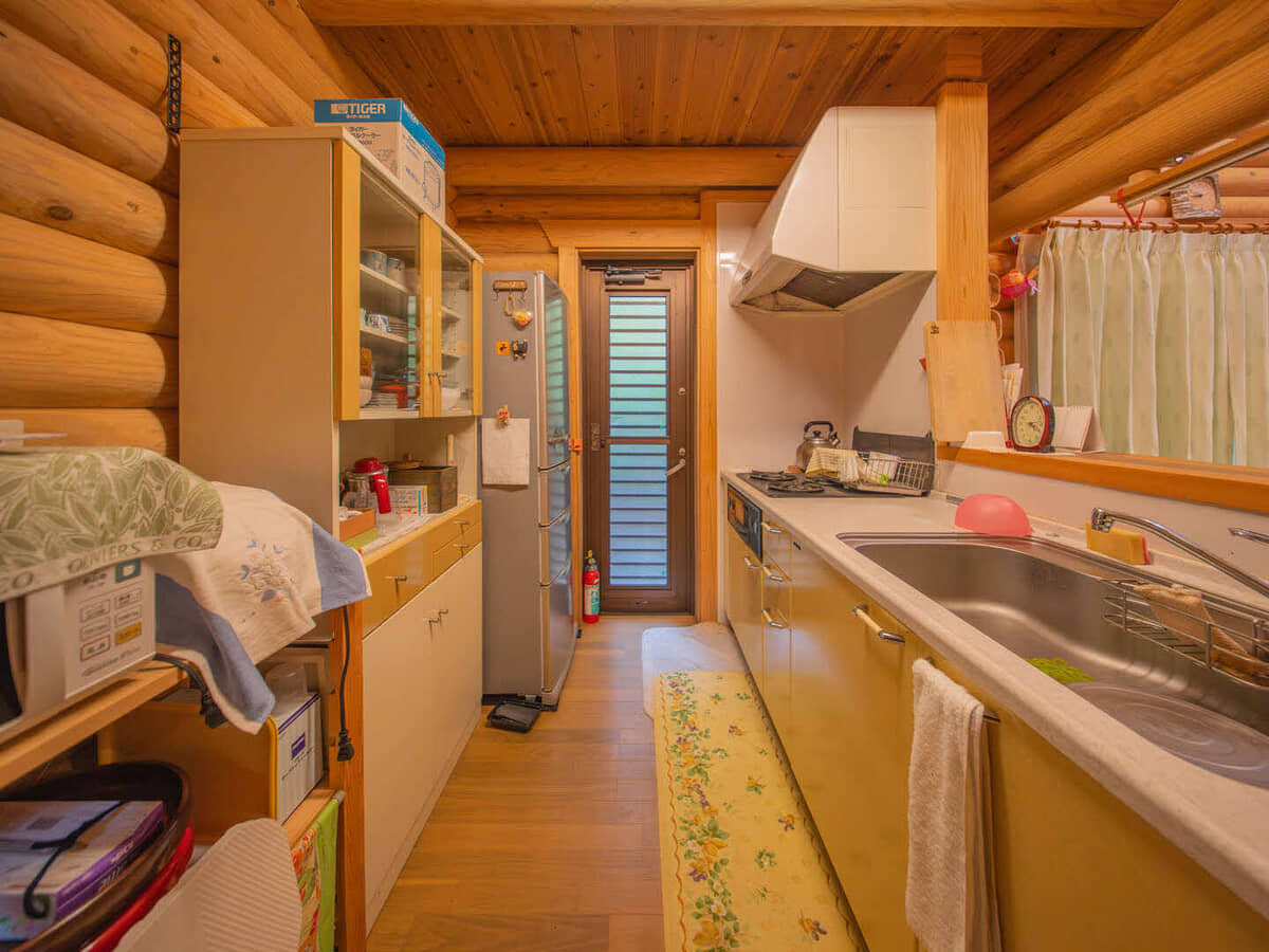 2000s wood house on a large plot in Hiroshima
