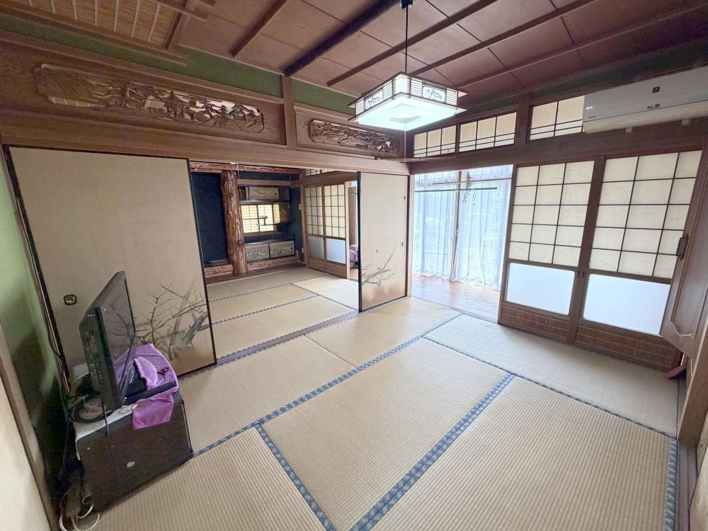 1980s wood house in Kushira, Kanoya, farmland, approval needed