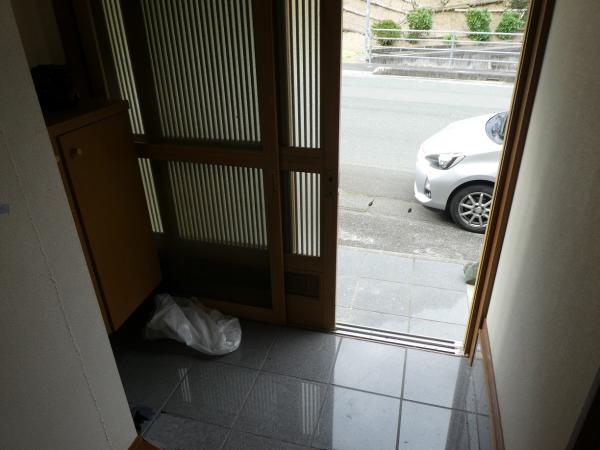 2000s wood house, 18-min walk to station, Ehime