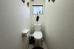 Bright quiet corner property with two-sided wide wood terrace and hot spring water inlet possibility, meticulously built new single-story house