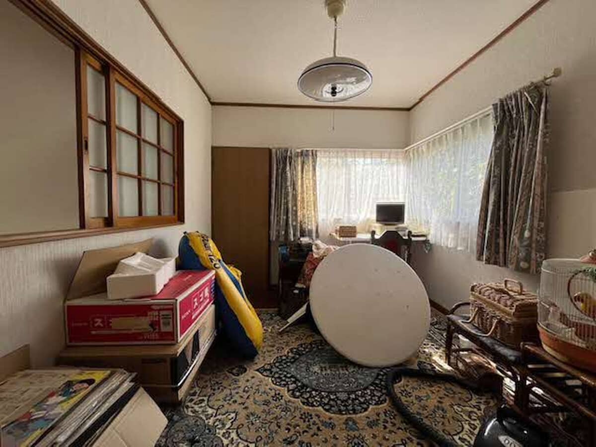 1990s wood house in Hiroshima
