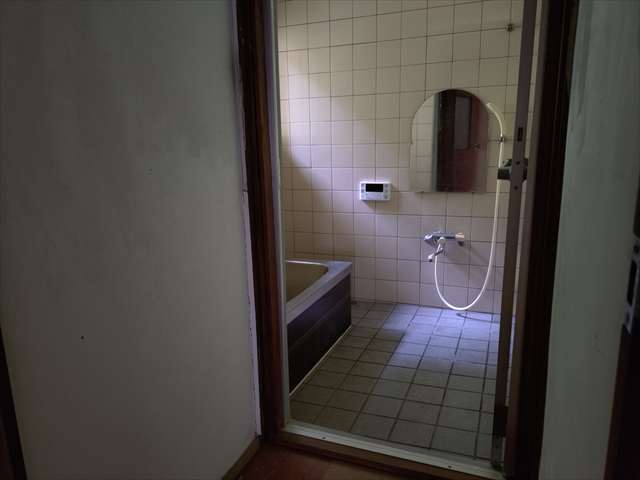 1970s wood house, 10-min walk to station, Nagano
