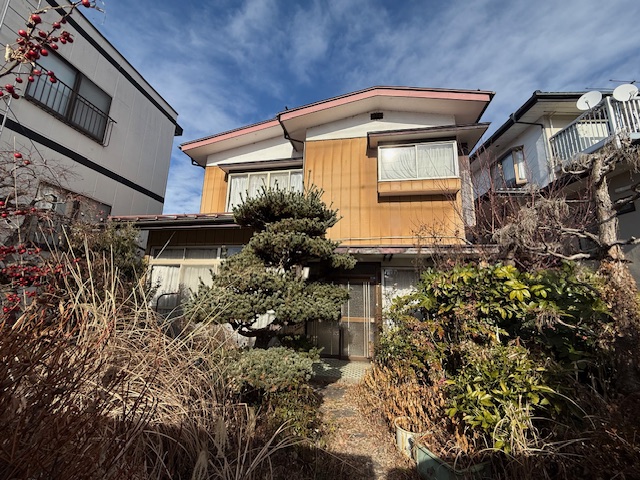 1950s wood house, 16-min walk to station, Nagano