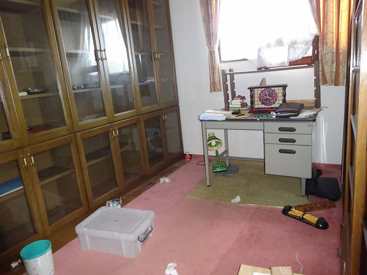 1990s wood house on a large plot in Hiroshima