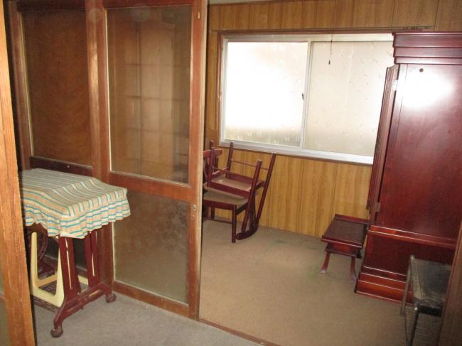1970s wood house, 17-min walk to station, Okayama