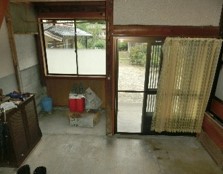 Wood house on a large plot in Niigata